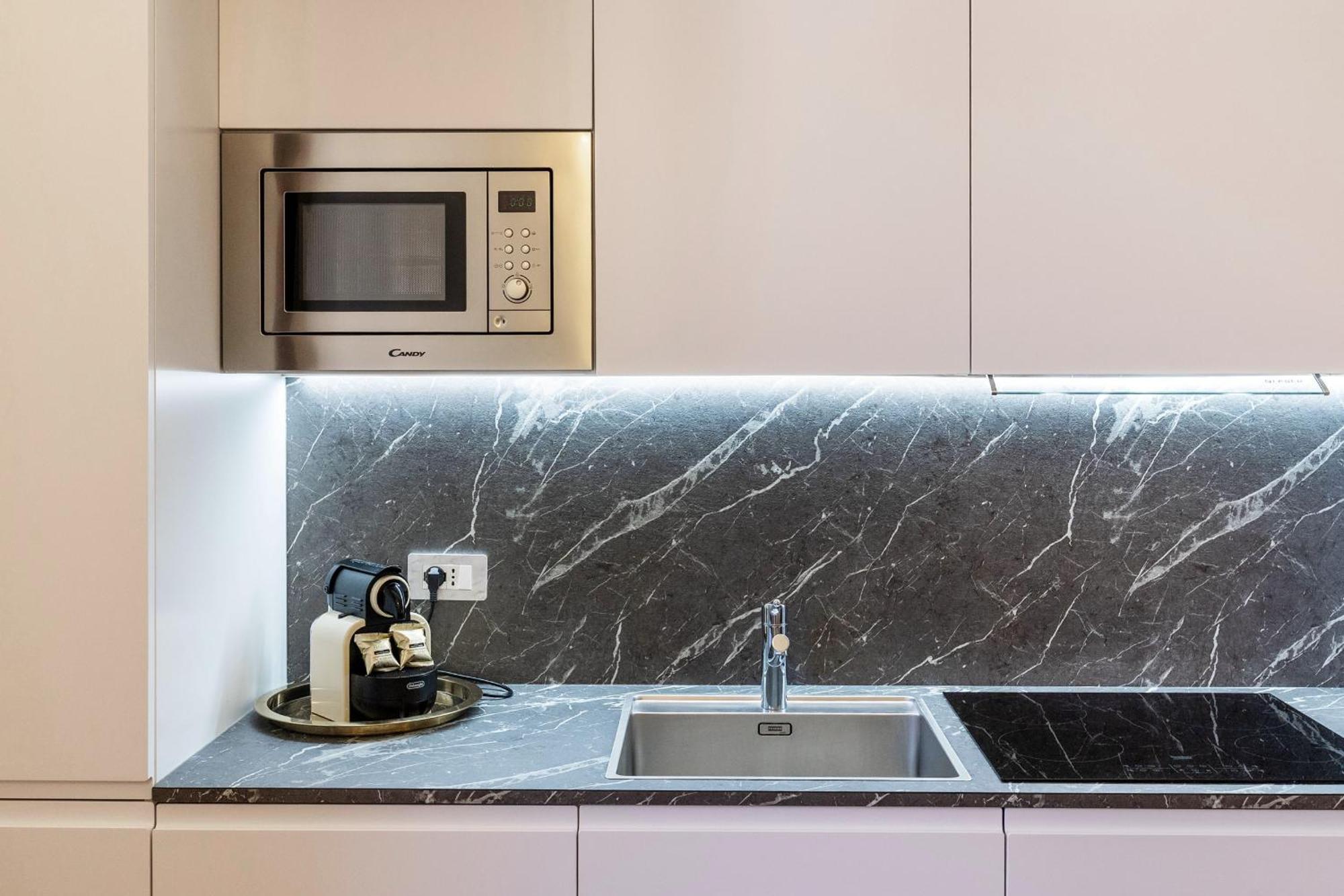 Casa Bella 16 - 8 Min To Metro, 15 Min To Lin Airport, University Area 米兰 外观 照片